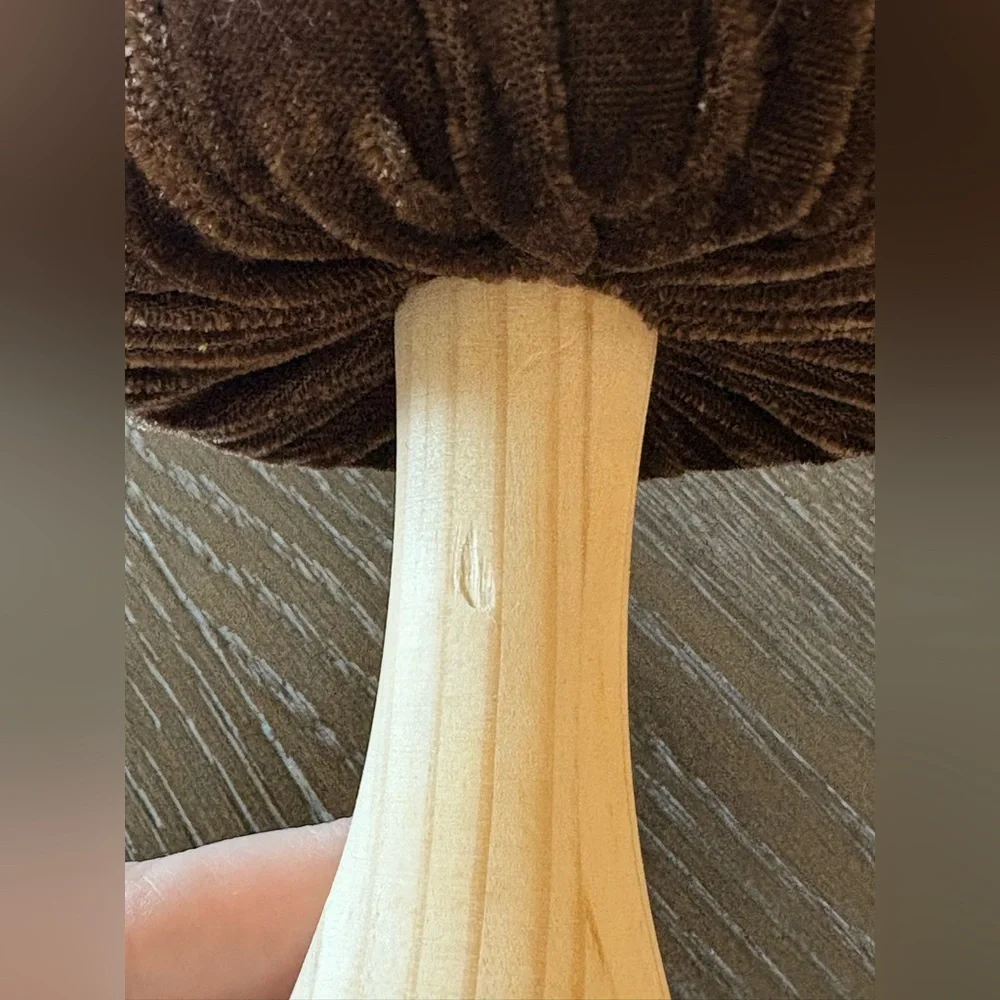 Flora Bunda Retro Velvet Wooden Mushroom Decor Set Of 5 - Picture 6 of 6